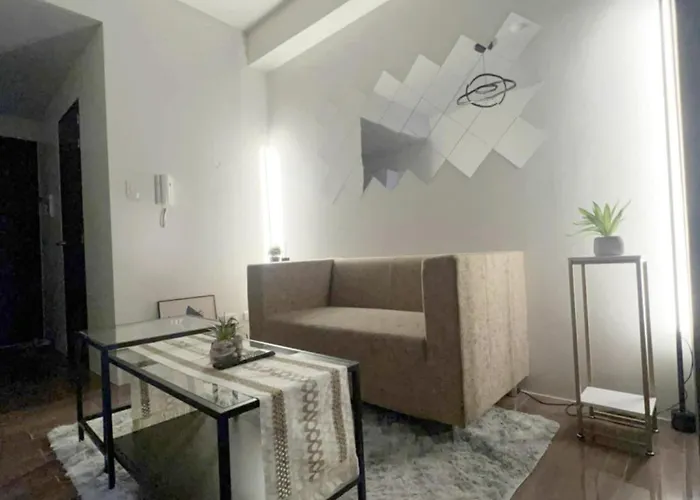 Iris Affordable And Neat Staycation At Air Residences Makati 3*