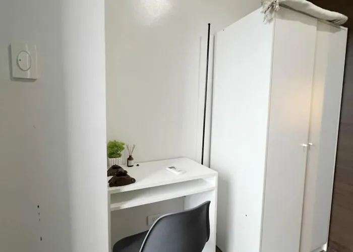 Iris Affordable And Neat Staycation At Air Residences Makati Aparthotel 3*